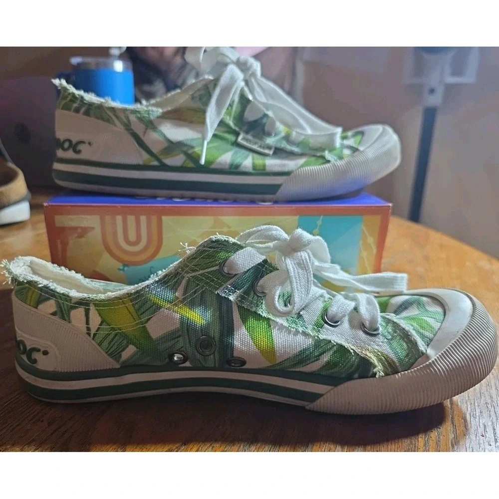 ROCKET DOG Jazzin Sneakers Women's 8‎ Leaf Green